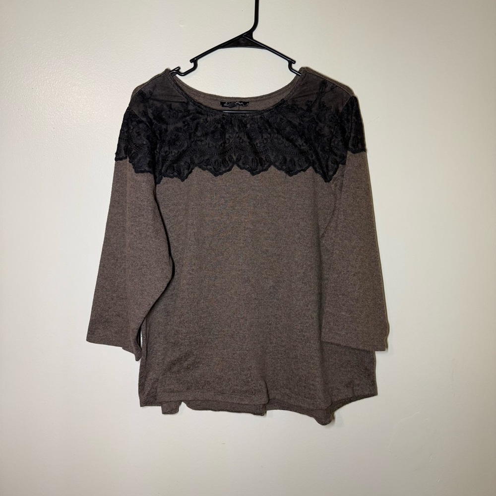 Relaxed Brown Top with Black Lace Detail